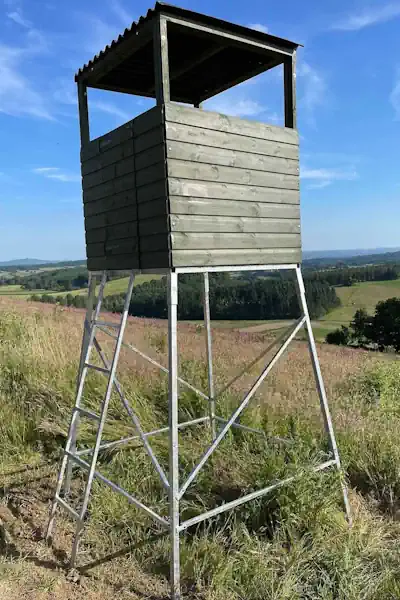 norfolk high seats shelter on stand